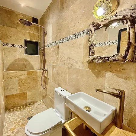 Casa Arena Authentique Maison De Village Avec Piscine Au Coeur De L'alta Rocca - Casa vacanze