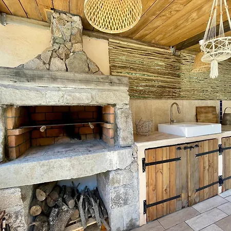 Casa Arena Authentique Maison De Village Avec Piscine Au Coeur De L'alta Rocca - בית נופש