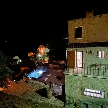 Semesterbostad Casa Arena Authentique Maison De Village Avec Piscine Au Coeur De L'alta Rocca - Zoza