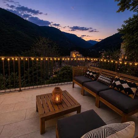 Casa vacanze Casa Arena Authentique Maison De Village Avec Piscine Au Coeur De L'alta Rocca -