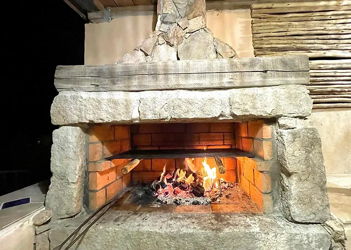 Prázdninový dům Casa Arena Authentique Maison De Village Avec Piscine Au Coeur De L'alta Rocca -